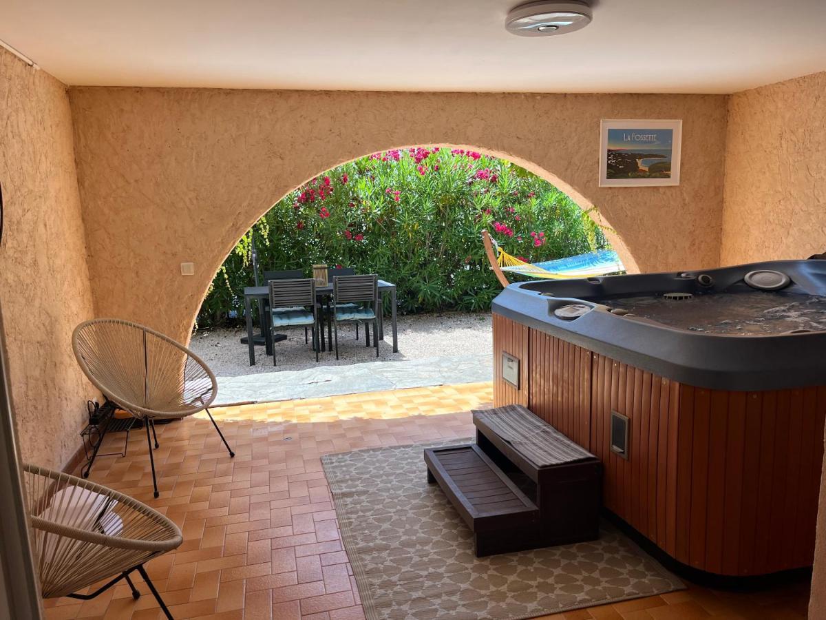 Bas De Villa 70M2 Independant Avec Espace Jacuzzi Prive Le Lavandou Exterior photo